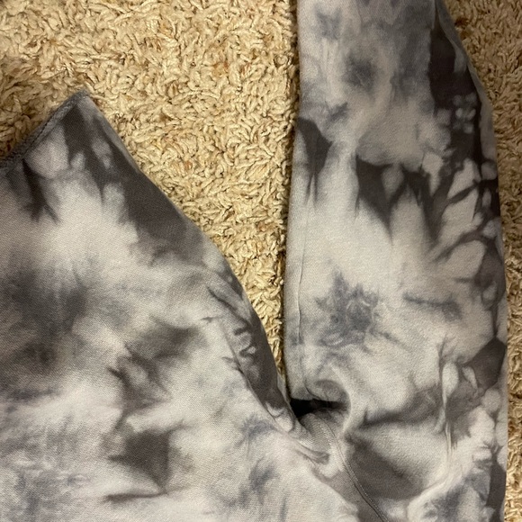 Grey and Blue tie die Sweatshirt - Picture 5 of 5